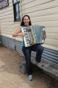 Liz on accordion 2